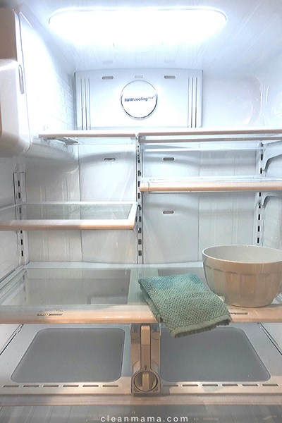 How to Clean and Organize a Refrigerator and Freezer